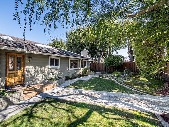 3rd image of 18935 Saratoga Glen Pl