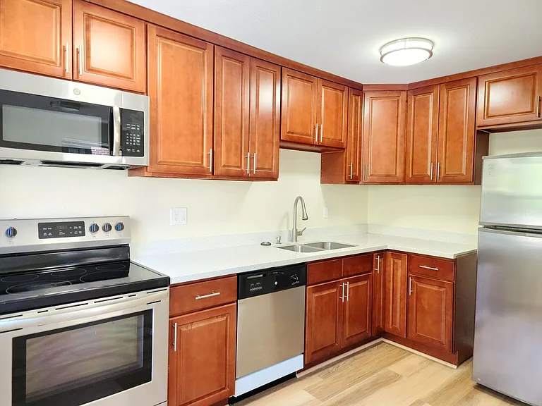 Eugene Apartments in Capital Hill — Photo 4