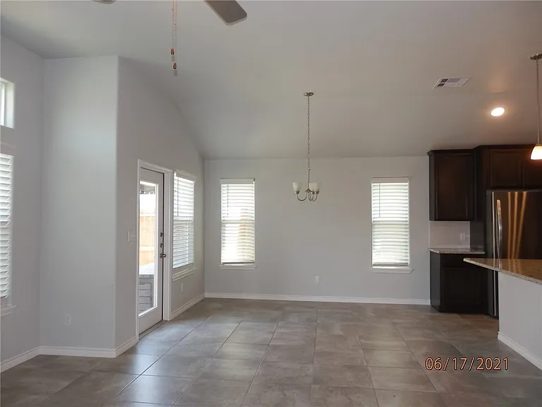 7505 Loyd Neal — Photo 4