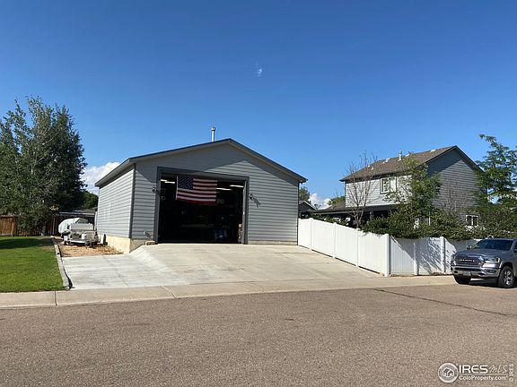 3rd image of 304 Red Bud Ct
