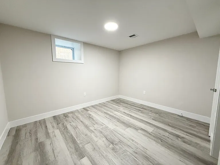 10 Cawfield St #1R — Photo 7