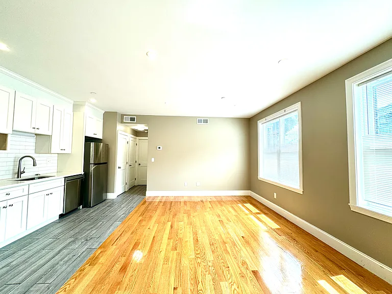 495 Geneva Ave #3 — Photo 3