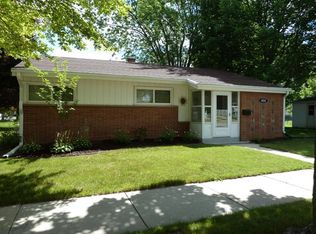 4524 N 87th St, Milwaukee, WI 53225