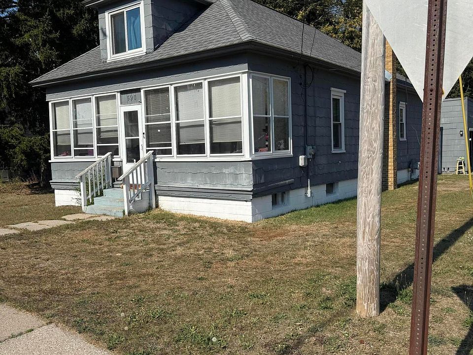 2nd image of 590 McLaughlin Ave