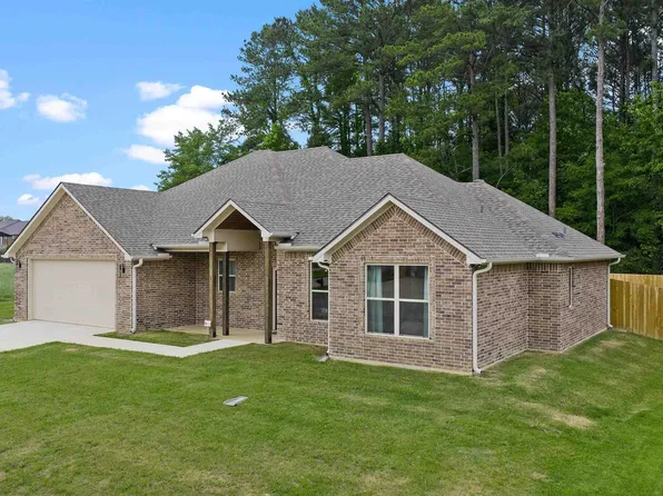 310 Molly Maye Dr, Marshall, TX 75672