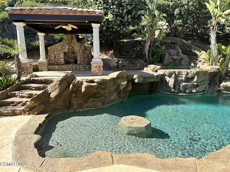3073 Heavenly Ridge St — Photo 3