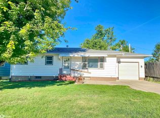 905 Stegman Blvd, Marshalltown, IA 50158
