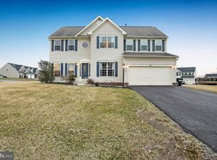 202 Charlotte Ct, Greencastle, PA 17225