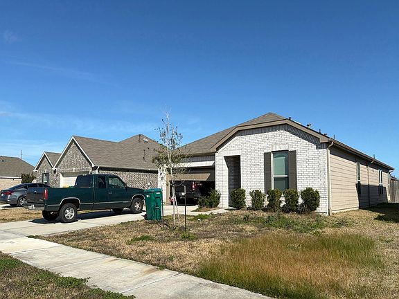 2nd image of 1003 Valley Crest Ln