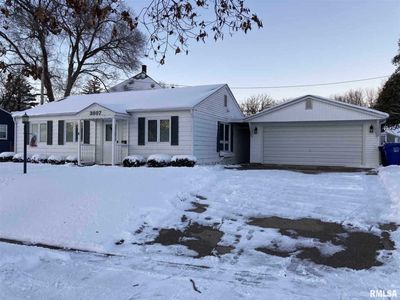 3807 10th Avenue Pl, Moline, IL, 61265