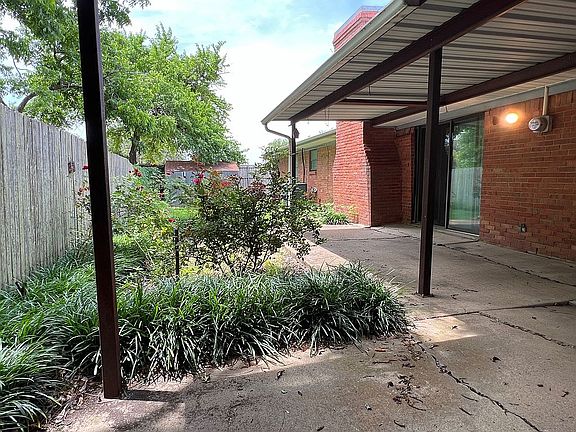 Back Yard w/Covered Patio