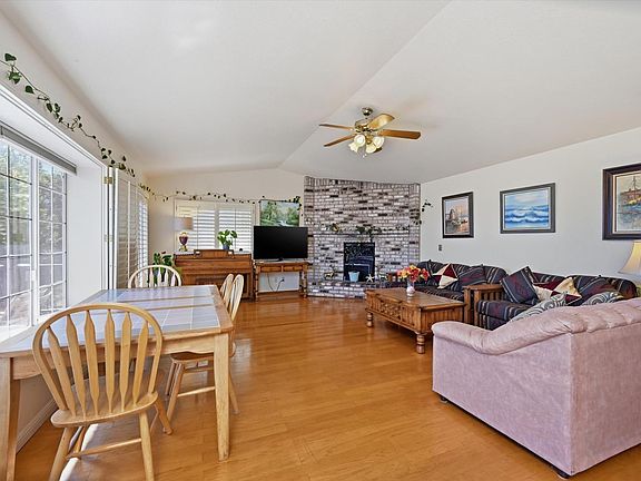 4th image of 3590 Idlewood Drive