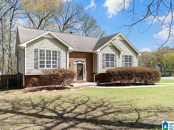 3rd image of 101 Forest Hills Ter