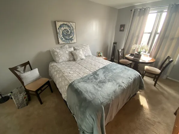 1874 Pelham Parkway South image 4 of 26