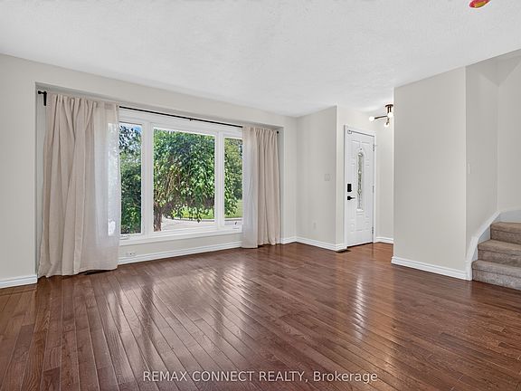 5th image of 829 Cavan Ct