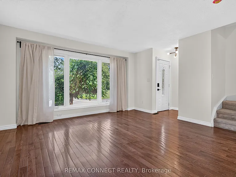 829 Cavan Ct — Photo 5