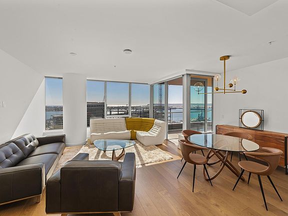 5th image of 888 W E St #2303