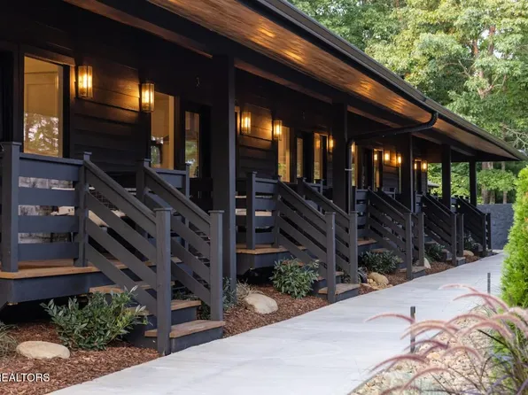 4155 Dollys Dr, Sevierville, TN 37876