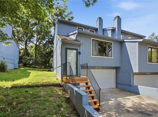 10129 Steele Rd, Edwardsville, KS 66111