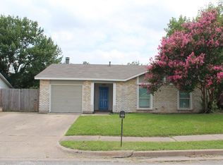 7016 Southampton Dr, North Richland Hills, TX 76182