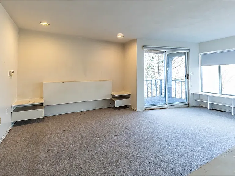 7520 Spectrum Way — Photo 33