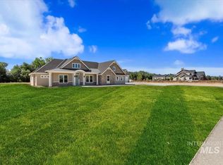 9473 Golden Willow, Saint Middleton, ID 83644