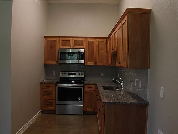 4th image of 116 4th St