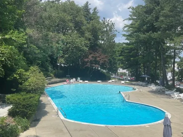 91 Strawberry Hill Avenue #425, Stamford, CT 06902