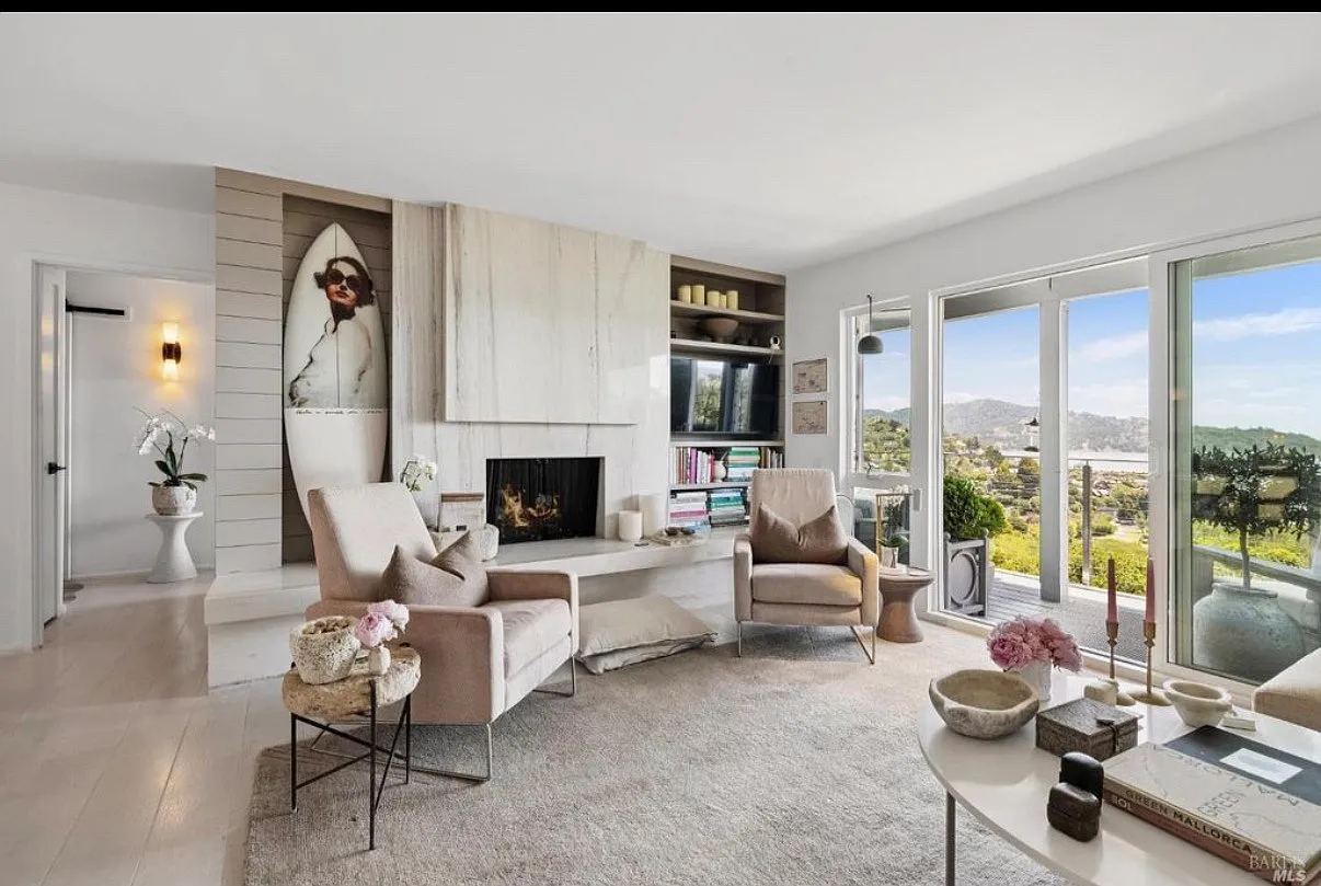 45 Harbor Oak Dr — Photo 1