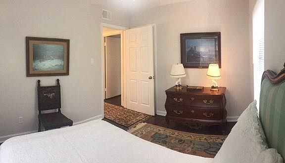 4th image of 710 Jardin Dr