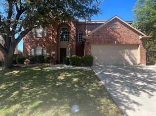 8005 Mount Shasta Cir, Fort Worth, TX 76137