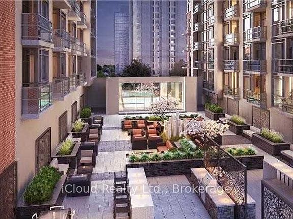 4th image of 150 Main St W #315
