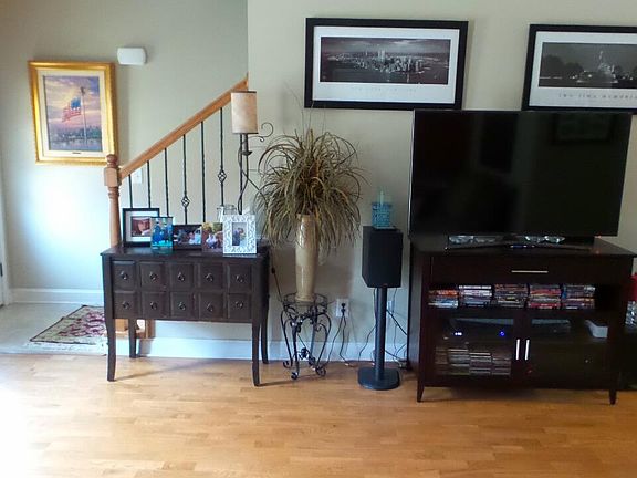 4th image of 601 W Mountainview Rd #402