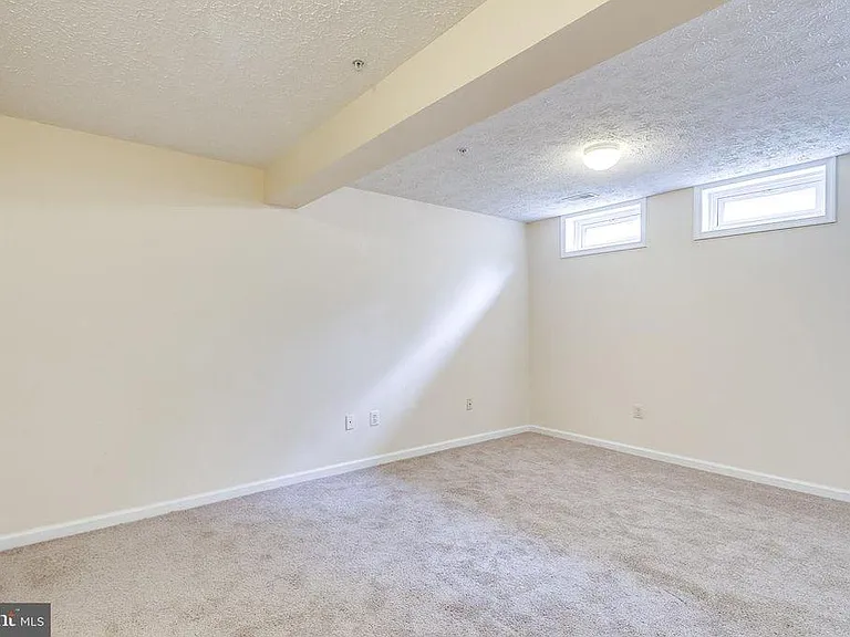 8014 Brightlight Pl — Photo 14