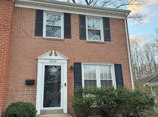2332 Horseferry Ct, Reston, VA 20191