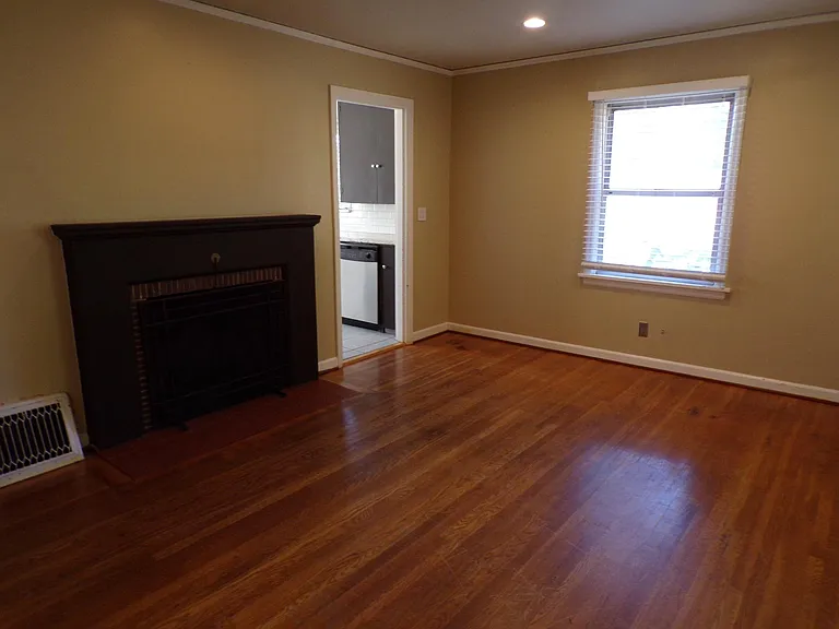 3022 SW Sunset Blvd — Photo 3