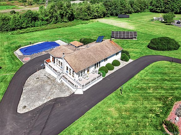 3rd image of 122 Dekay Road