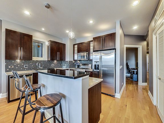 5th image of 1448 N Western Ave APT 3A