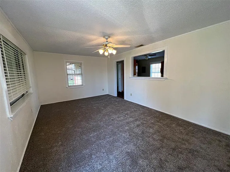 2528 Private Road 5101 — Photo 26