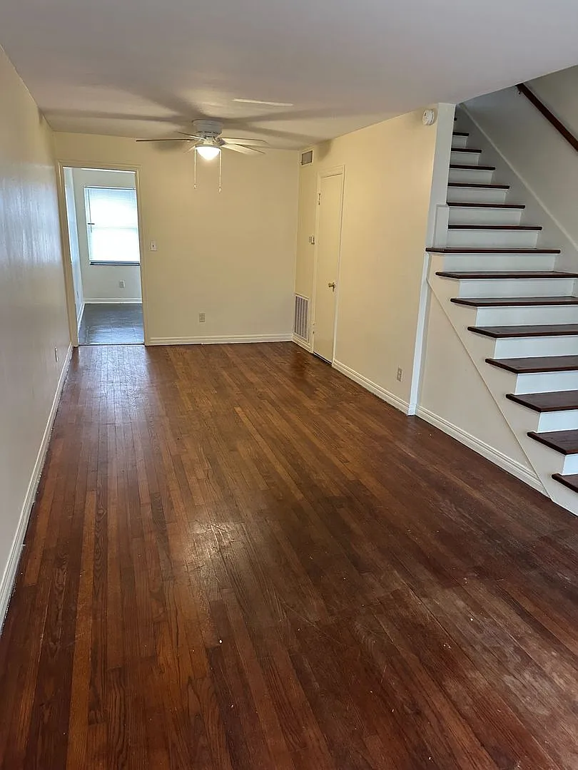 1100 NW 27th St. — Photo 1