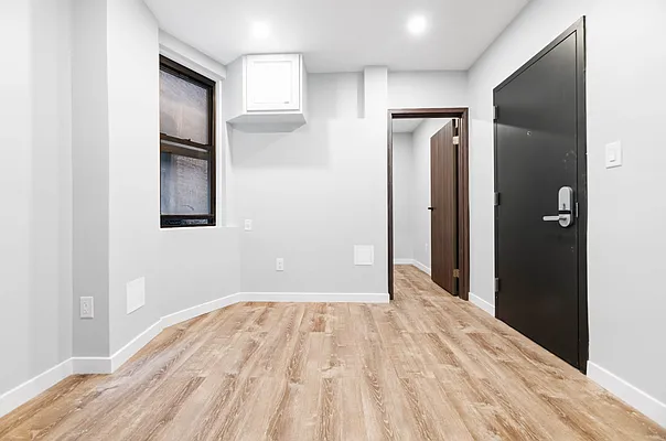 Rented by REAL New York | media 16