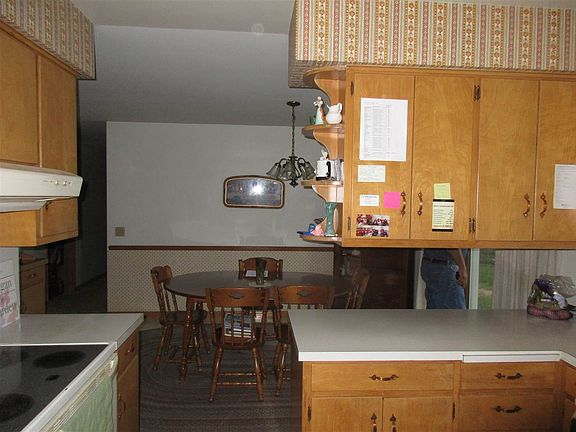 4th image of 3091 E Lois Ave