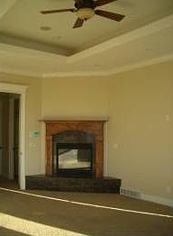 5th image of 397 N Willow Haven Ave