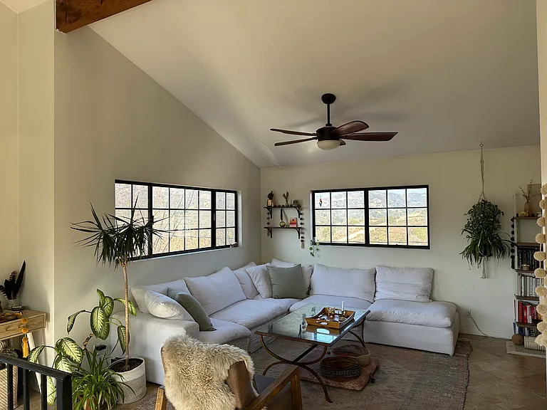1120 Rosario Dr — Photo 2