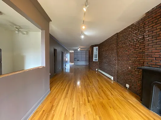 Rented by BR Edwards Associates Inc | media 19