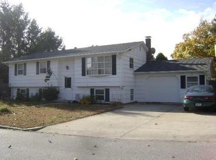 25 Lloyd Ave, Warwick, RI 02889