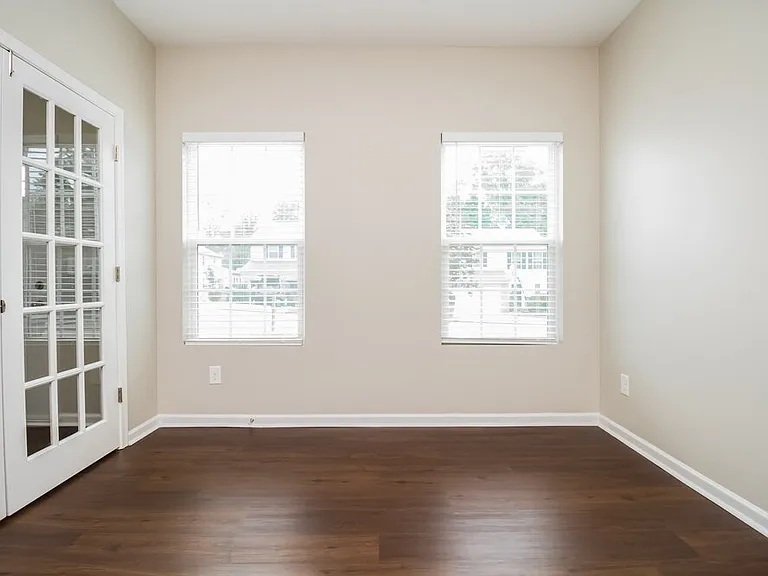 4004 Alicia Ln — Photo 12
