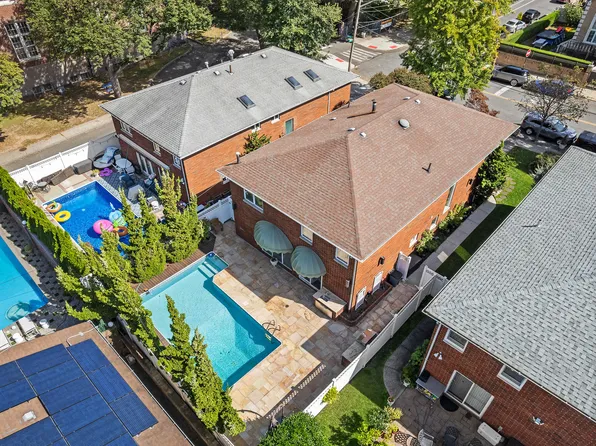 8506 Narrows Avenue image 41 of 45