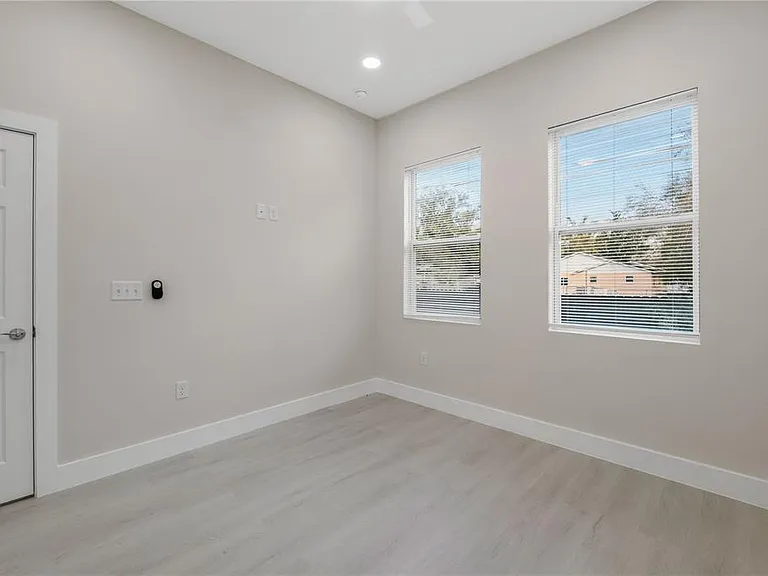 6974 Belltree Ct — Photo 13