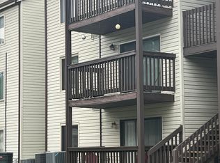 220 Wells Ct, Hampton, VA 23666